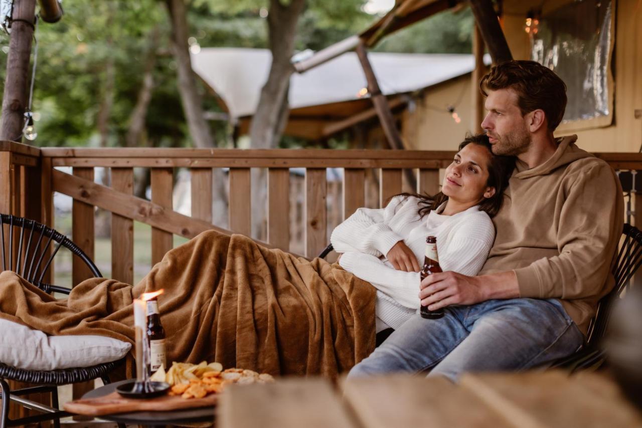 Glamping Lauwersmeer Vierhuizen Bagian luar foto